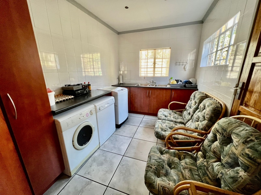 8 Bedroom Property for Sale in Baillie Park North West